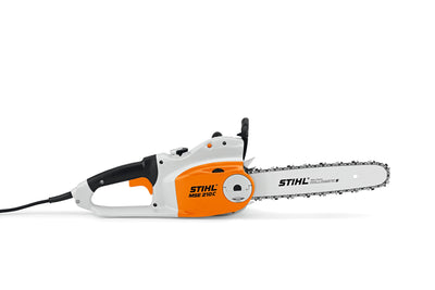 Dettaglio dell'impugnatura ergonomica della motosega elettrica STIHL MSE 210 C-BQ