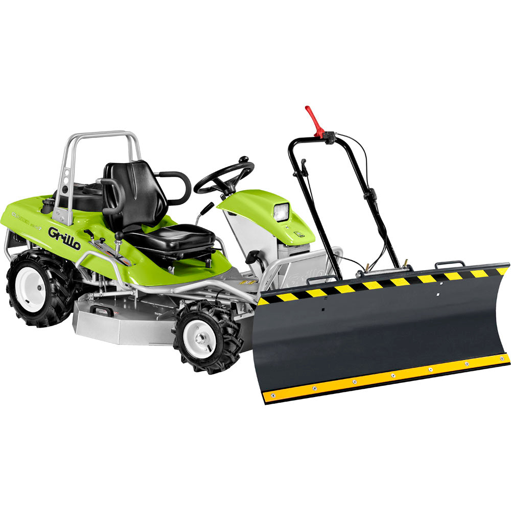 Trattorino Grillo Climber 7.18 con lama frontale applicata
