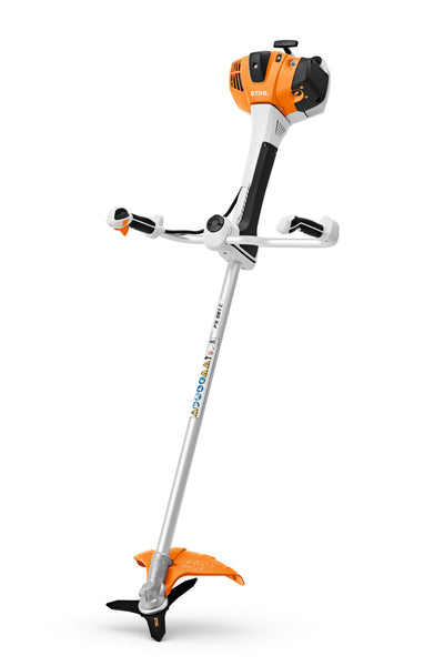 Decespugliatore a scoppio Stihl FS 561 C-EM con impugnatura a manubrio e parasassi