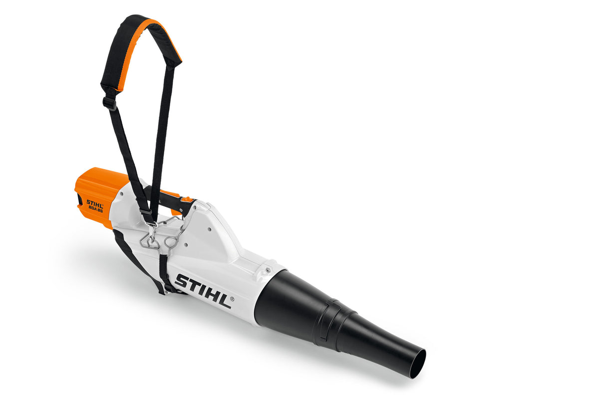 Sistema di sostegno con tracolla Stihl per BGA 85, ottimizzato con batteria in vista