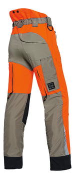 Particolare della tasca laterale dei Pantaloni - Dynamic Vent di Stihl, con cuciture rinforzate