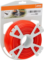 Filo per decespugliatore STIHL, diametro 2.7 mm, lunghezza 65 piedi, colore arancione, confezione da 1052 unità. Ideale per tagliaerba e attrezzature da giardinaggio. Accessori per la cura del prato e del giardino.