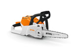 Motosega STIHL MSA 160 C-B appoggiata su terreno