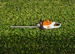 Vista frontale del tagliasiepi STIHL HSA 50