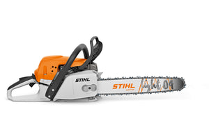 Immagine della motosega STIHL MS 271 su sfondo naturale