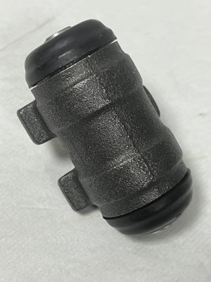 Cilindretto freno idraulico Caron per motoagricola serie 100 200 300 500 con parapolvere
