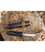 Coltello Fiskars K40 con fodero in plastica e lama in acciaio inox