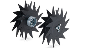 Arieggiatore RL-MM di Stihl in funzione su un prato verde e sano