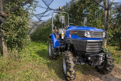 Trattore compatto Farmtrac 20 4RM 18 CV diesel Stage V in frutteto