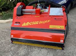 Raccoglitrice portata Jolly 2500 Super per frutta secca a terra