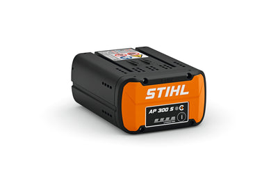 Batteria STIHL AP 300 S 36 V agli ioni di litio con LED e connettore STIHL connected