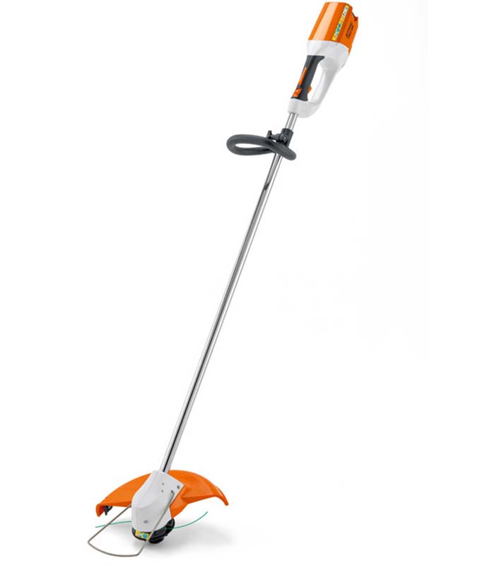 Decespugliatore Stihl FSA 85 con impugnatura circolare e parasassi arancione