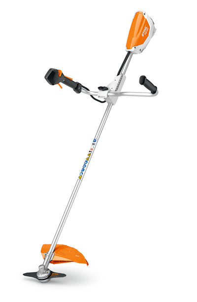 Decespugliatore a batteria Stihl FSA 130 con impugnatura a manubrio e lama tagliaerba 260 mm