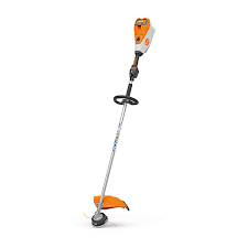 Decespugliatore a batteria Stihl FSA 135 R con impugnatura doppia e parasassi