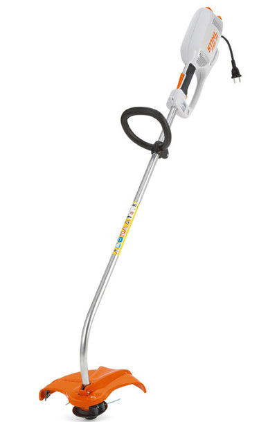 Rifinitore elettrico STIHL FSE 71 con impugnatura ad archetto e protezione parasassi