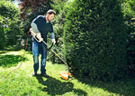 STIHL FSE 81 in uso per rifinitura del prato lungo siepi e bordure