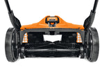 Dettaglio inferiore spazzatrice STIHL KGA 770 con rullo spazzante e filtri laterali