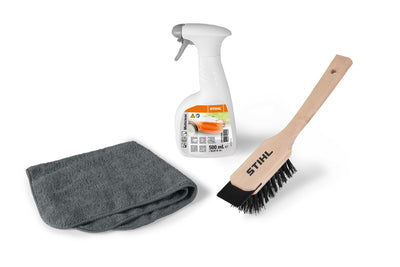 Kit Stihl Care & Clean per pulizia tosaerba e robot iMOW con Multiclean 500 ml, spazzola con raschietto e panno in microfibra