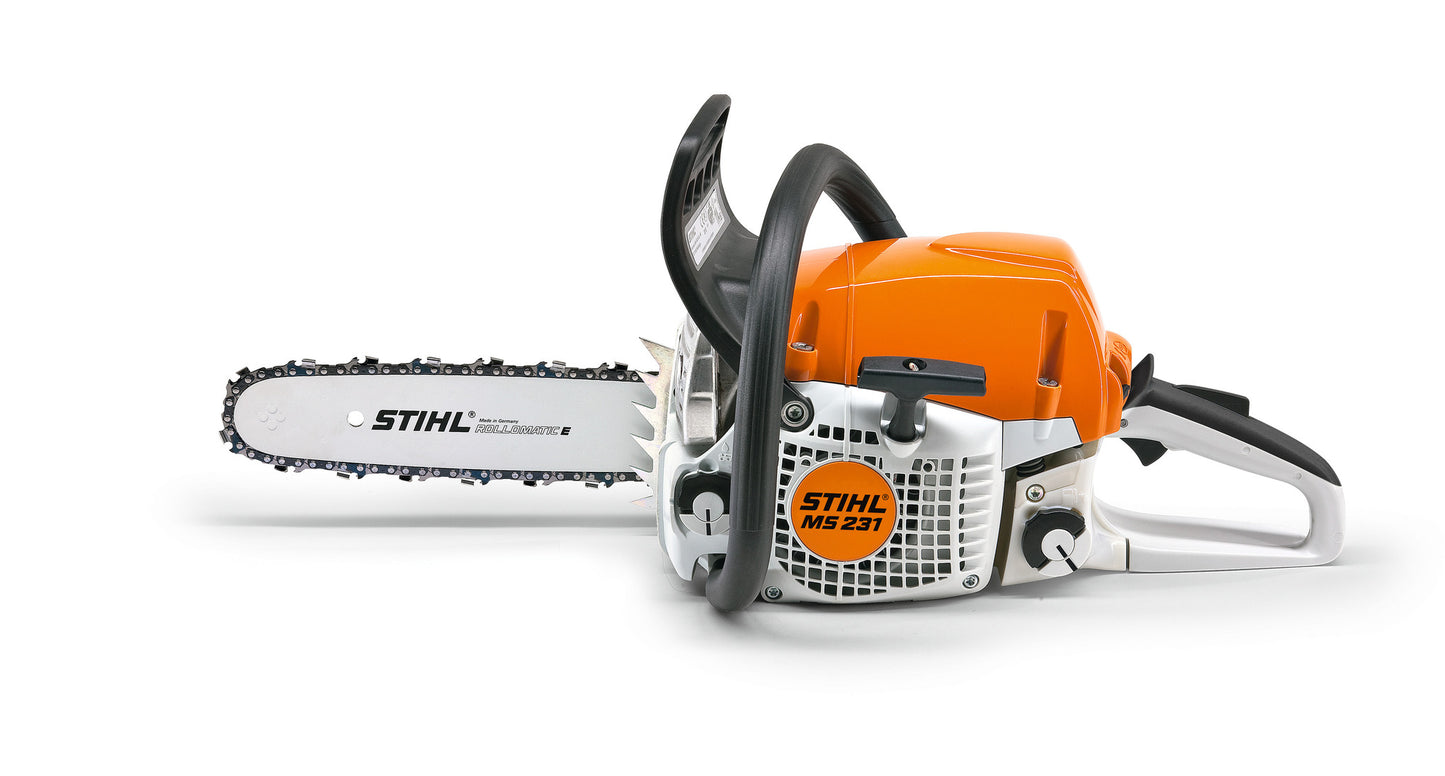 Motosega Stihl MS 231 vista laterale con impugnatura e barra guida