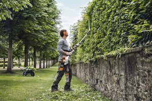 Tagliasiepi allungato a benzina STIHL HL 94 C-E per siepi alte con barra inclinabile