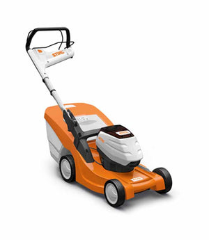 Tosaerba a batteria Stihl RMA 443 TC con larghezza di taglio 41 cm e cesto raccolta 52 l