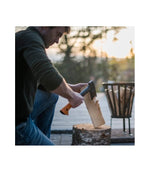 Utilizzo ascia da taglio Fiskars X10 su legno per tagli controllati